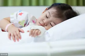 因孩子爱吃的食物，一家四口接连患上白血病，甲醛竟超标400倍图片