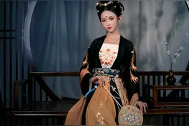 2020新款坦领汉服丹凤楼，敦煌风刺绣时尚飘逸，仙女气息轻松get图片