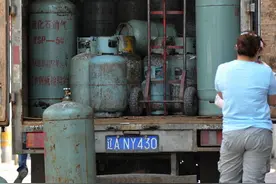 煤气罐走红非洲？中国一小伙居然成为煤气罐大王图片