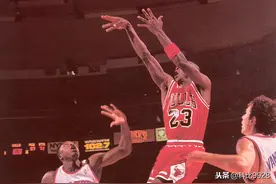 “篮球之神”迈克尔·乔丹是怎么样炼成的（2）出神入化的技术图片