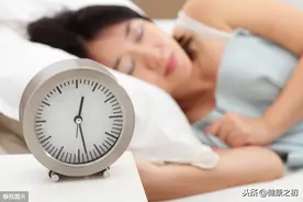 夏季午睡好处多，但要注意“3不要”，还有2类人不宜午睡图片