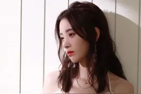 来看一看“三千年一出的美女”鞠婧祎图片