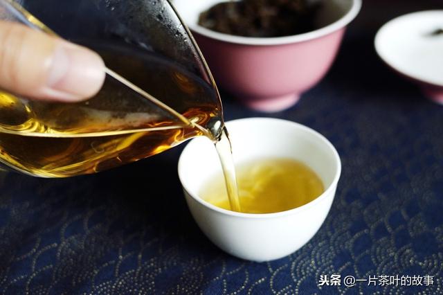 简单教茶小白们区别红茶和绿茶的四大技巧