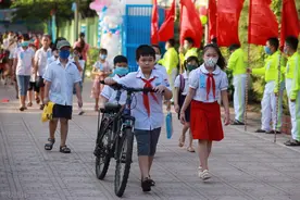 学校收费名目多，义务教育不义务？新规将规范收费，家长无不支持图片
