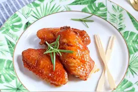 孩子们最爱的奥尔良鸡翅，红烧排骨，在家就能做！外焦里嫩图片