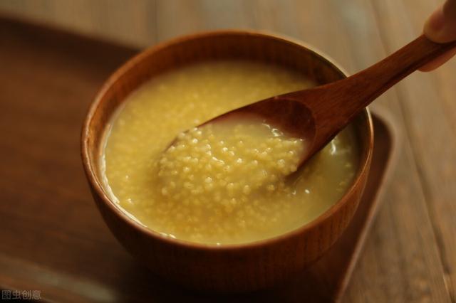 花胶香菇小米粥 功效与作用 2026年花胶香菇小米粥 功效与作用是什么