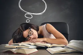 为什么睡觉时不停地做梦？梦多，代表什么？爱做梦的人看看吧图片