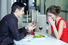 作为一个过来人，我教你该如何与男人相处，希望帮你把婚姻经营好图片