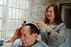 袁隆平：你走了，我去哪里剪头发呢？因为这句话，她坚守了十几年图片