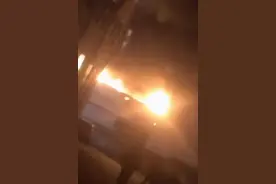 浙江金华一企业深夜起火疑似爆炸 监控拍下冲击波气流和碎片乱飞图片