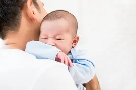 爸爸2天就断掉宝宝的夜奶，妈妈别错过爸爸这4个带娃天赋，有惊喜图片