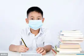 卫健委：中小学老师授课不需戴口罩 家长：西安学校啥时执行？图片