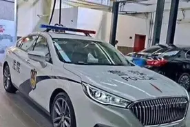 我国警车换“新装”，更彰显大国风范图片