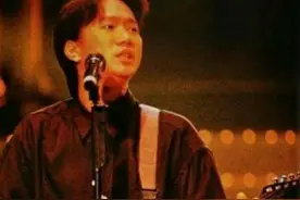 继黄家驹后，18年前，队友叶世荣女友浴缸溺亡，后婚礼变葬礼图片