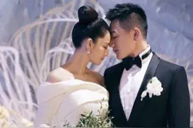 军嫂张馨予最美婚纱照，何捷：糟糕，心动的感觉！图片