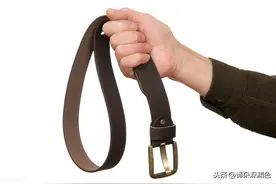 女人是男人身上的一根肋骨，女人给男人买皮带代表这4个意思图片