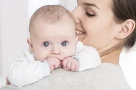 宝宝啥时会叫妈妈？越接近这个月龄说明越聪明，附1岁生长发育表图片