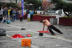 三十年前，泸州扯谎坝遇到的江湖奇人，两个绝活至今让我不解图片