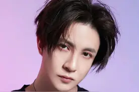 薛之谦父亲：妻子为给他留后死于心脏病，儿子与前妻复婚让他抱孙图片