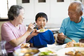 孩子特别能吃，但还是很瘦？是该注意调理脾胃了图片