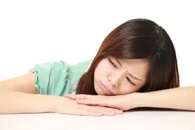 别以为努力了没结果，这个世界就欠你的图片