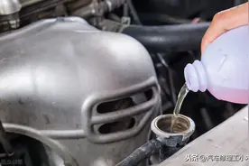 冬天到了，汽车防冻液不更换会冻坏发动机吗？其实车主都被误导了图片