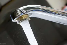 烧开的自来水垢多，不健康？桶装水最干净？看完你会知道怎么选图片