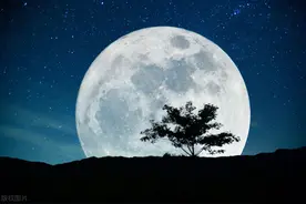 元宵佳节，您们还知道有哪些与月亮有关的歌曲图片