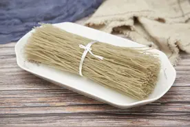 假粉条是用食品胶做的？如何分辨真假？记住这2招，一眼看出假货图片