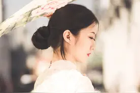 赋诗（作者：半枝红颜）图片