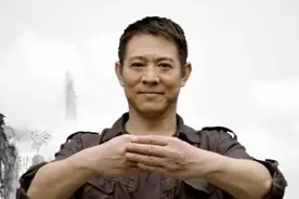 李连杰二姐：省吃俭用供弟弟上学，弟弟成天王后为她买房养她全家图片