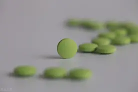 长期服用格列美脲和二甲双胍会导致尿毒症吗？听听药师怎么说图片
