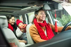 贫不串亲，富不串邻，真的不能开豪车回老家？图片