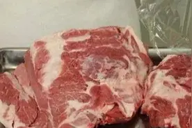 傻子买排骨时才专挑肉多的！沈阳网友：记住三点，轻松挑到好排骨图片