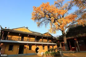 常建《题破山寺后禅院》寄托遁世无门情怀，礼赞佛门超拔脱俗图片
