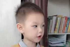 林丹妻子晒宅家日常，4岁儿子当老师像模像样，白白嫩嫩十分可爱图片