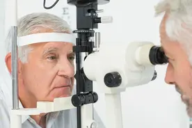 偶尔感觉眼前有像蚊子一样的东西飞来飞去，这是怎么啦？图片