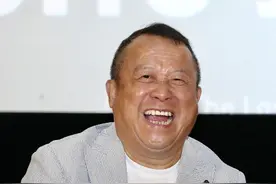 曾志伟一亿出售别墅，持32年赚近亿元，邻居汪明荃感叹楼价飙升图片