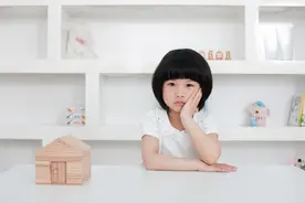 "最讨厌姑姑来我家"，4岁儿子扎心言论，让家人无话可说图片