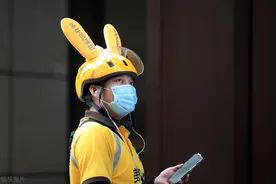 为啥外卖员越来越多，工厂却招不到工人？工人：时代的“外卖员”图片