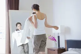 “儿大避母”要记牢，有些界限妈妈一旦越界，母子关系难收场图片