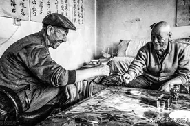 安徽舒城：我的大伯爱喝酒，三杯下肚谈周瑜图片