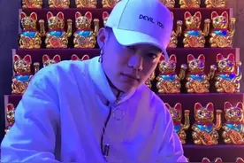 因爱上李小璐前程尽毁，从嘻哈冠军到过街老鼠，pgone现状如何？图片