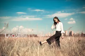 我还在原地等你，你却已经忘记曾经来过这里图片