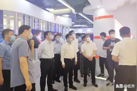 黑龙江省副省长李毅深入齐齐哈尔联通数字政务体验中心调研图片