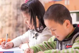 河南：全省中小学生延时放学，家长叫好，老师叫苦，你支持谁？图片