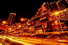 洪崖洞位于重庆市解放碑沧白路，是古重庆城门之一图片