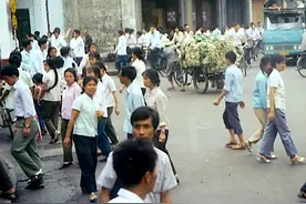 中国生活1979年，北京海淀四季青公社，上海静安区的街景图片