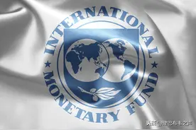 津巴布韦央行再次开启印钞模式，引发国际货币基金组织不满图片