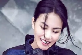 从比肩王菲到露宿街头无奈退圈，18年前与和尚生子的关淑怡怎样了图片